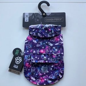 Canada Pooch Pick Me Poncho